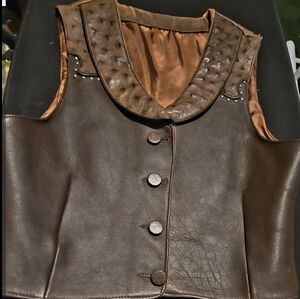 Elegant Brown Leather Vest with Textured Collar